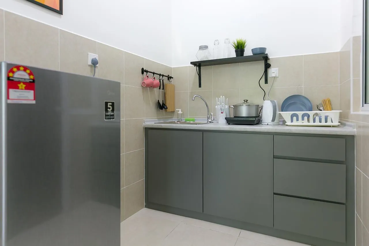 Taman Prestig 3, Grey Walls Scandinavian House Hotel Balik Pulau Apartment